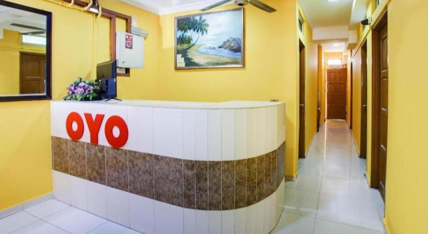 Oyo 89406 Lucky Budget Hotel Nilai Exterior photo
